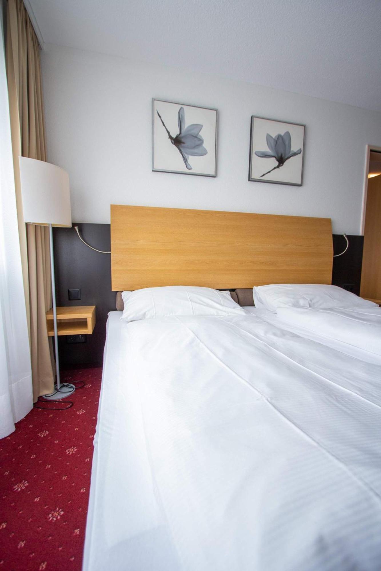City Hotel Brunnen Eksteriør billede